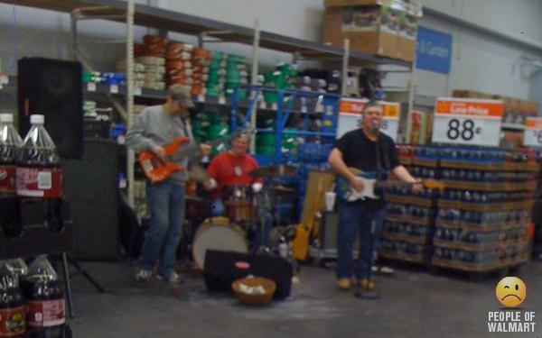 pessoas esquisitas em supermercado 9