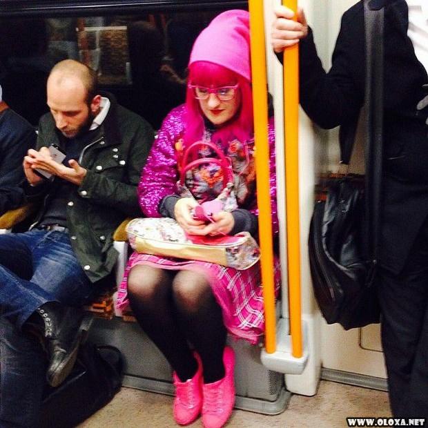 pessoas esquisitas no metrô (12)