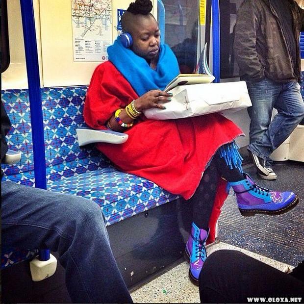 pessoas esquisitas no metrô (3)