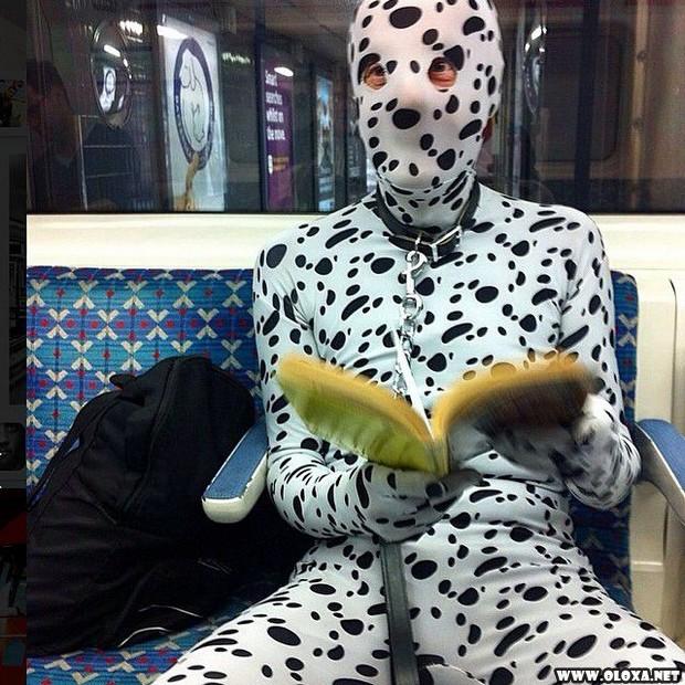 pessoas esquisitas no metrô (8)