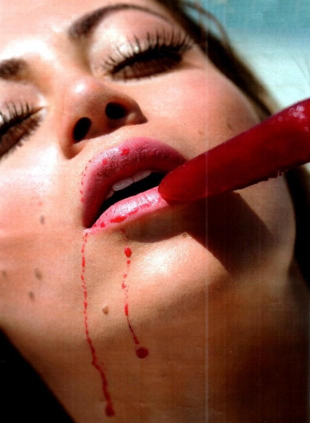 Playboy de Março - Carol Narizinho do Pânico