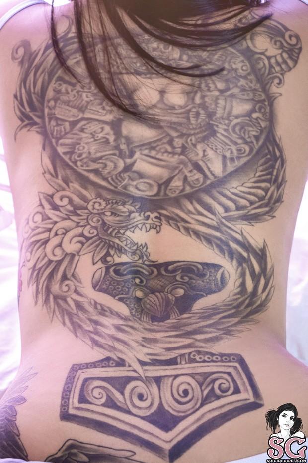 quinta animada suicid girl 4