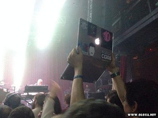 se voce faz isso por favor se mate 17