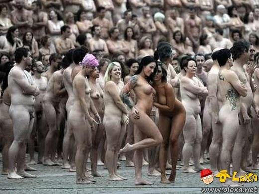 spencer-tunick-sydney-nackte-15266961-mbqf,templateId=renderScaled,property=Bild,height=349 spencer-tunick-sydney-nackte-15266961-mbqf,templateId=renderScaled,property=Bild,height=349