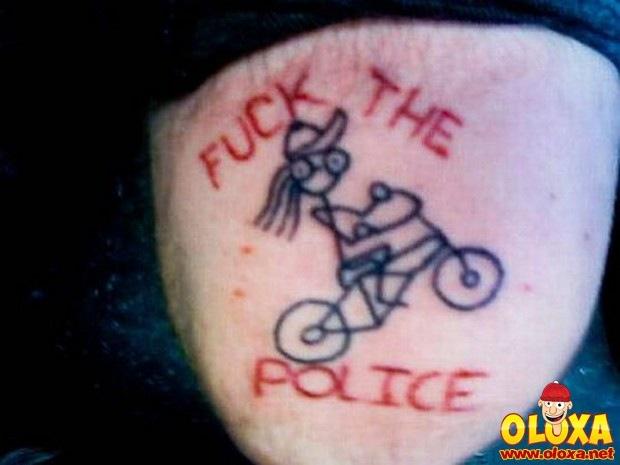 tatuagens horriveis e bizarras (19)