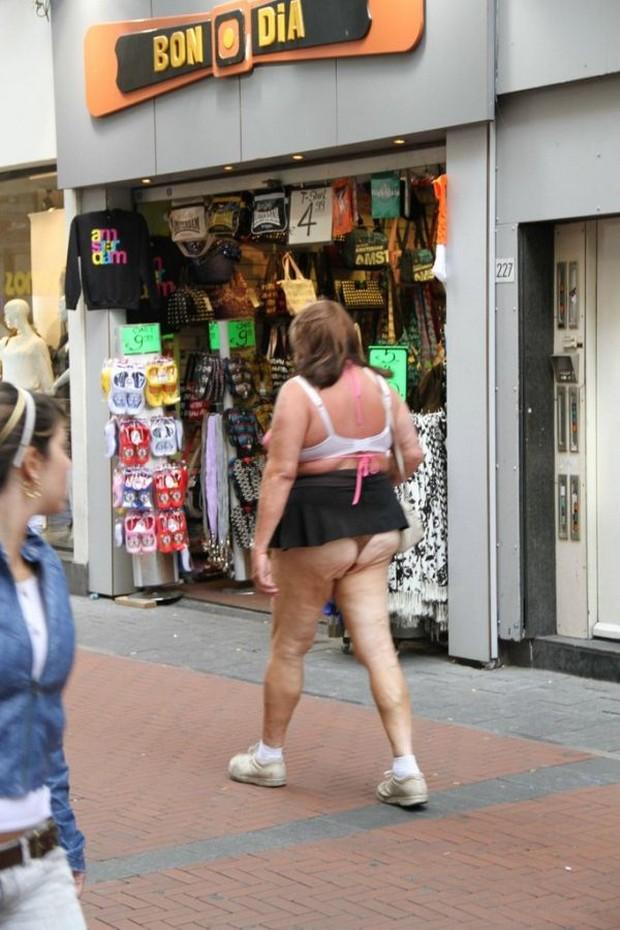 walking around in amsterdam 02