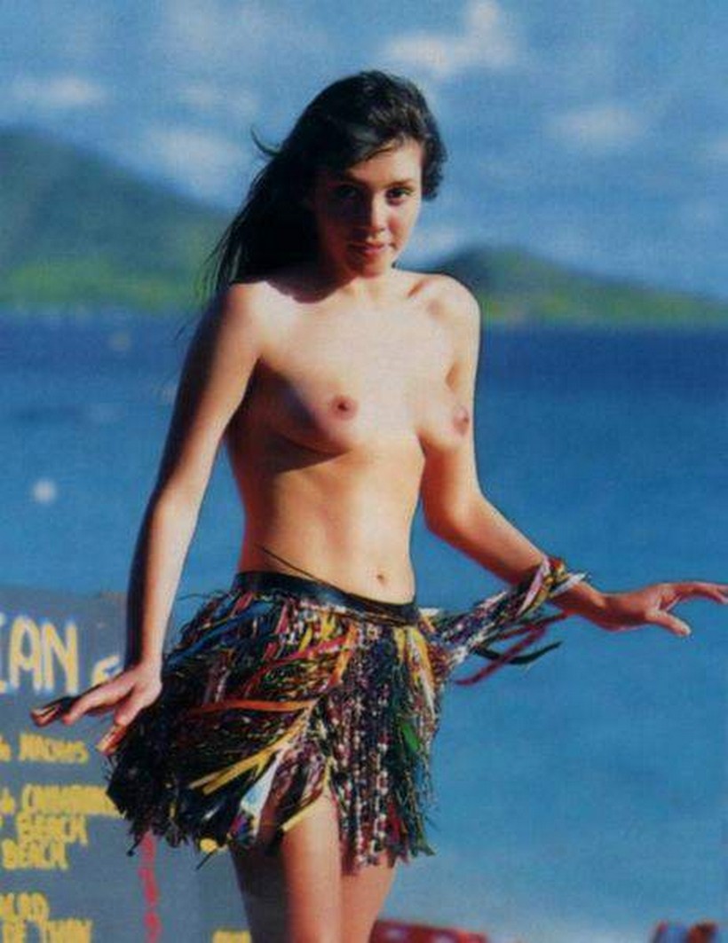 Playboy Dezembro 1994 Simony 17 fotos 15