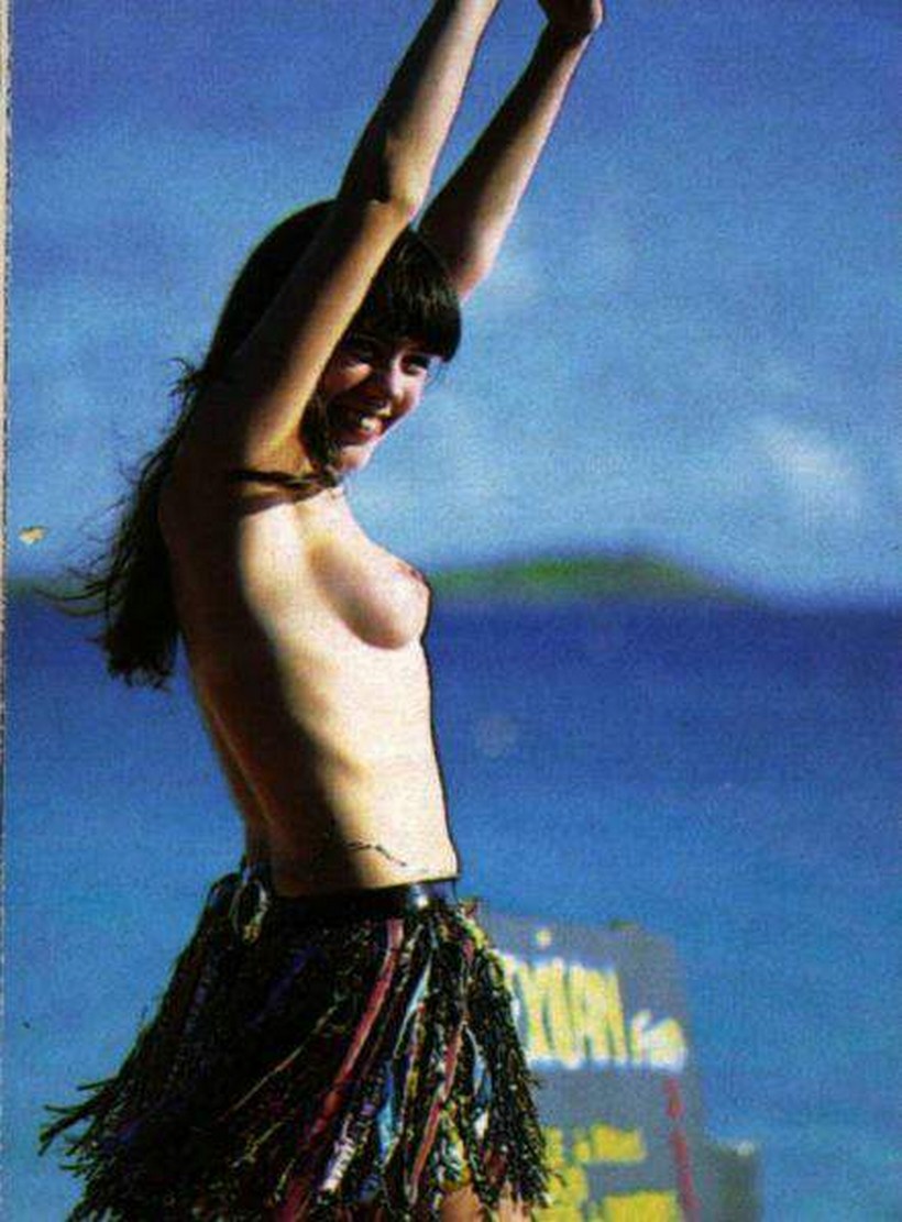 Playboy Dezembro 1994 Simony 17 fotos 2